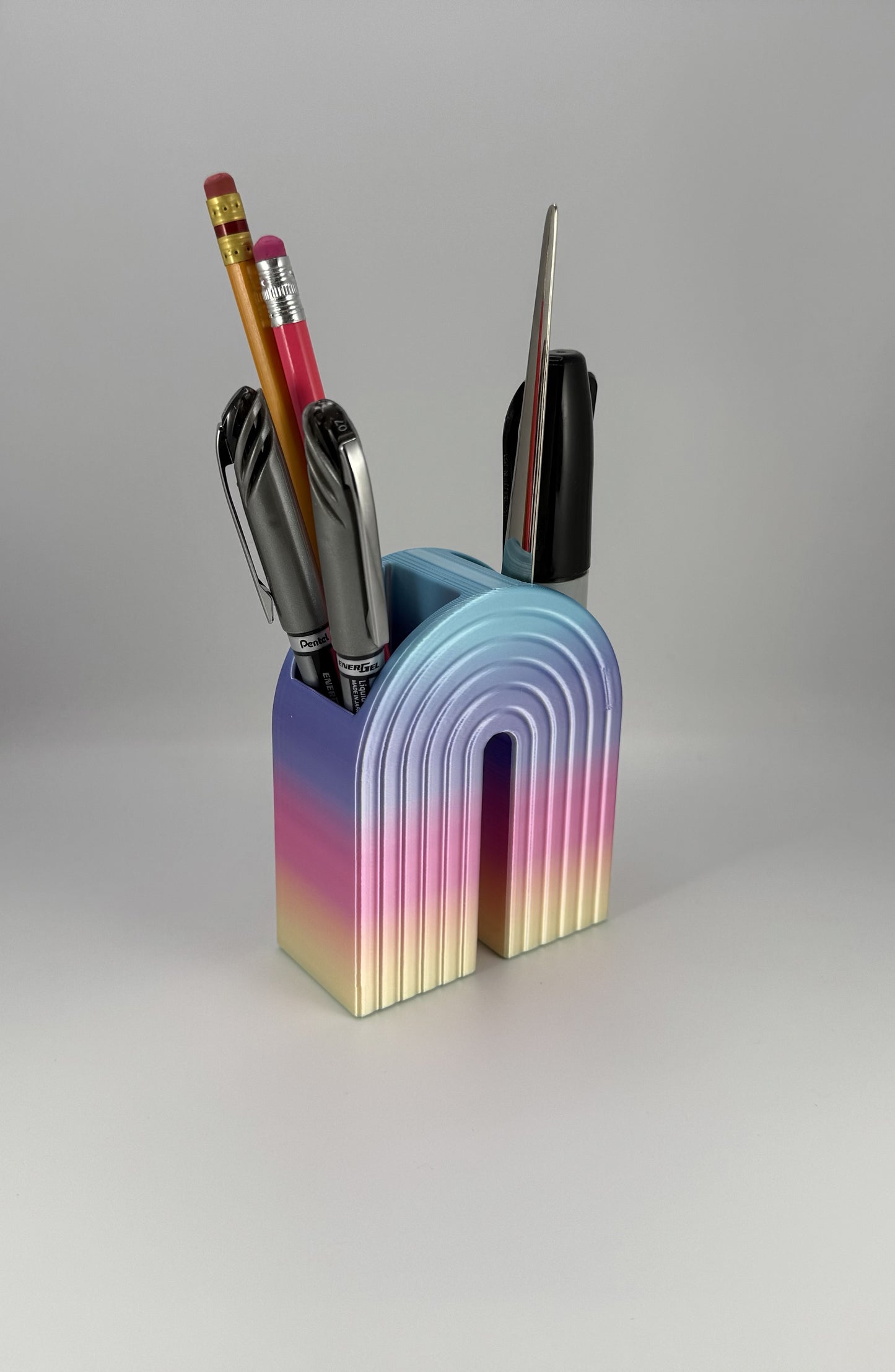 RAINBOW ARC PENCIL CUP